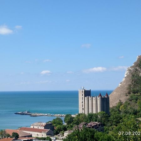 Villa Dechkoni Kavarna Bagian luar foto