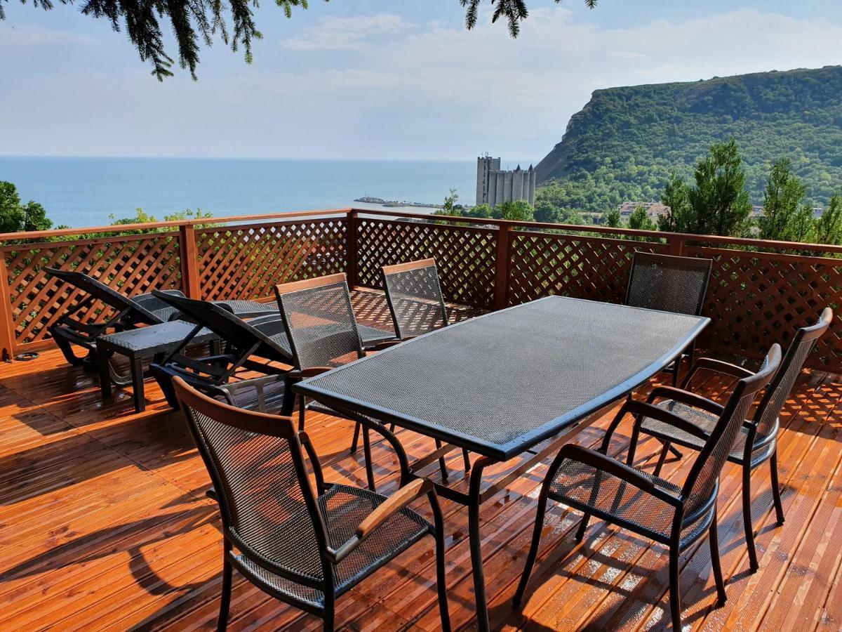 Villa Dechkoni Kavarna Bagian luar foto