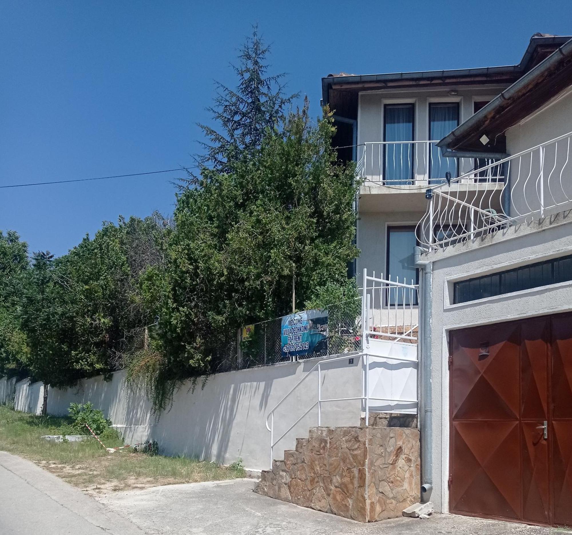 Villa Dechkoni Kavarna Bagian luar foto